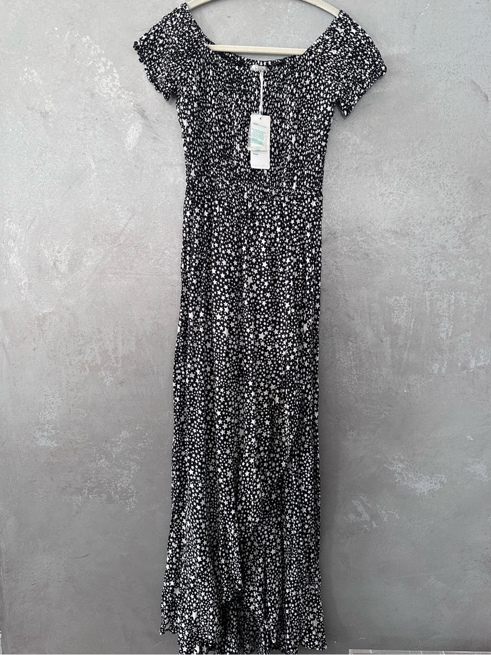 NWT TIARE HAWAII DRESS STAR PATTERN ONE SIZE